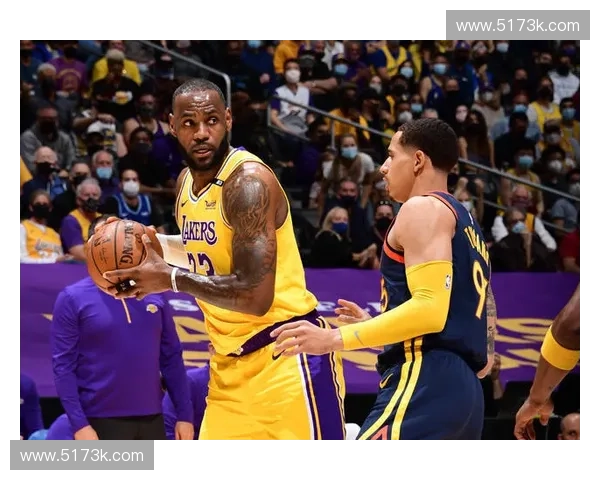 《英雄联盟：勇者集结，守护世界和平的终极使命》